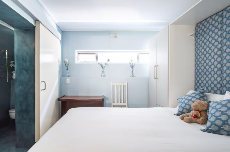 2 Bedroom Property for Sale in Vredehoek Western Cape